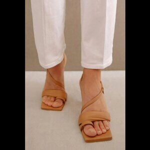 ALOHAS Asymmetric Straps‎ Heels Square Toe Camel Color Size 42